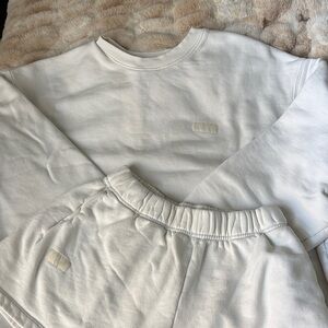 Set Active Heavy Weight White Crewneck Sweatshirt & Shorts Set